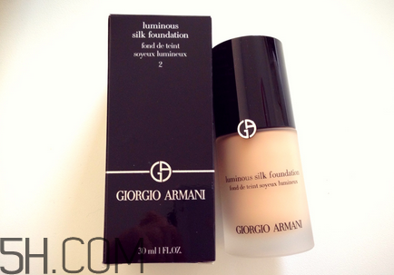 阿瑪尼粉底液有幾款？關于使用粉底液的小知識