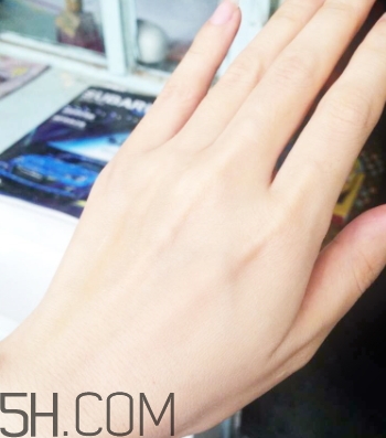 巧迪尚惠妝前乳好用嗎？巧迪尚惠妝前乳評(píng)測(cè)