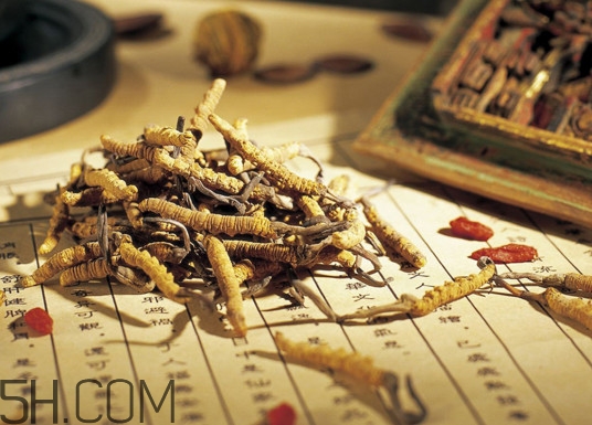 中藥可以和西藥一起吃嗎？中藥不能用什么鍋熬