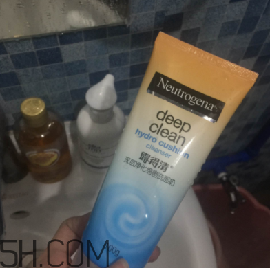 露得清綿密洗面奶怎么樣？露得清綿密洗面奶好用嗎？