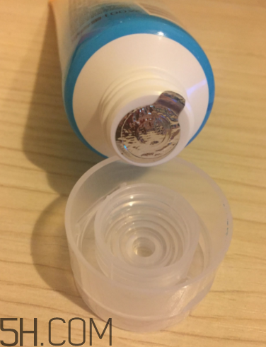 露得清綿密洗面奶怎么樣？露得清綿密洗面奶好用嗎？