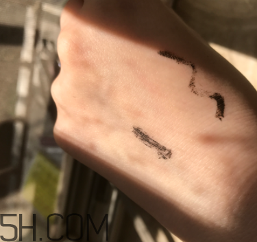 露得清卸妝水好用嗎？露得清卸妝水怎么樣？