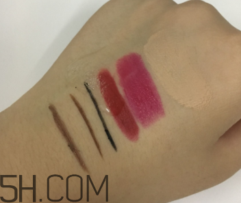 露得清洗卸潔顏露怎么用？露得清洗卸潔顏露好用嗎？