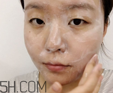 露得清洗卸潔顏露怎么用？露得清洗卸潔顏露好用嗎？