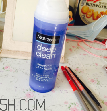 露得清洗卸潔顏露怎么用？露得清洗卸潔顏露好用嗎？