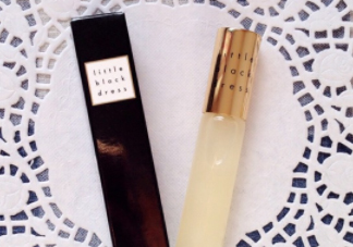 雅芳小黑裙走珠香水怎么樣？雅芳小黑裙走珠香水好聞嗎？