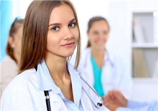 蕁麻疹為什么晚上嚴(yán)重？蕁麻疹為什么越抓越多？