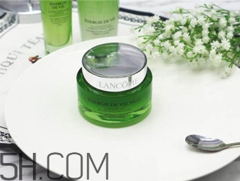 粉色春雨面膜好用嗎？睡眠面膜排行榜10強