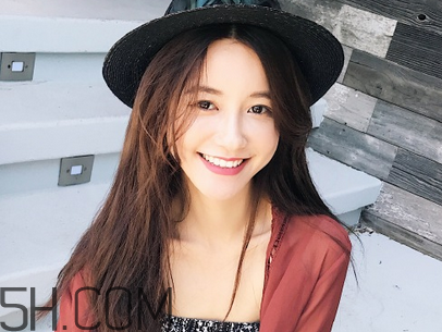 多大可以用洗面奶？用清水洗臉好還是用洗面奶好？