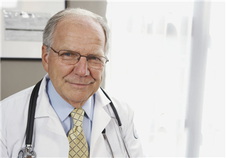 紅眼病用熱毛巾敷嗎？紅眼病用尿洗正確嗎？