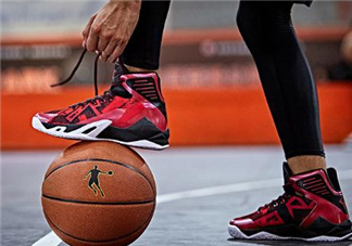 籃球鞋買大還是買??？籃球鞋買大了怎么辦？
