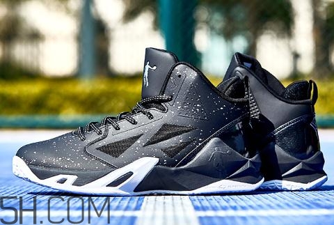 籃球鞋怎么清洗？籃球鞋可以水洗嗎？