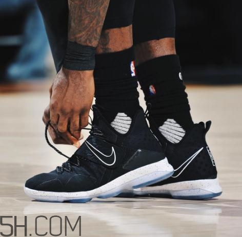 籃球鞋可以當(dāng)跑步鞋嗎？籃球鞋適合跑步嗎？