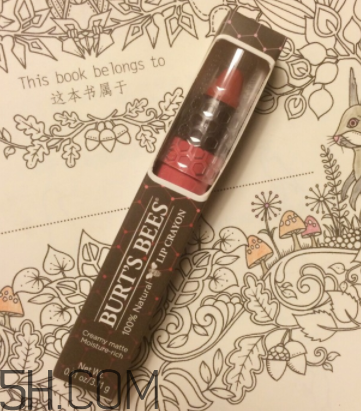 小蜜蜂唇膏筆多少錢？小蜜蜂唇膏筆很貴嗎？