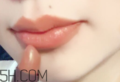 小蜜蜂口紅孕婦能用嗎？小蜜蜂口紅怎么樣？