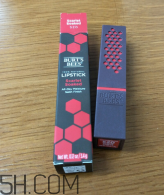 小蜜蜂口紅好用嗎？小蜜蜂口紅試色