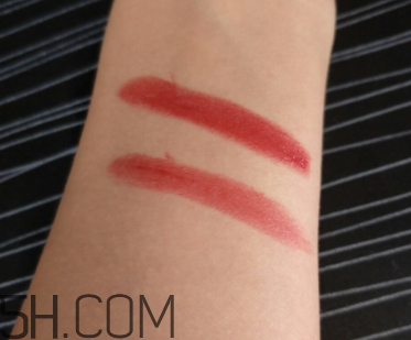 小蜜蜂口紅好用嗎？小蜜蜂口紅試色