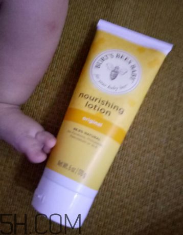 小蜜蜂潤(rùn)膚露怎么樣？小蜜蜂潤(rùn)膚露好用嗎？