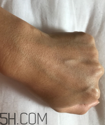 小蜜蜂潤(rùn)膚露怎么樣？小蜜蜂潤(rùn)膚露好用嗎？