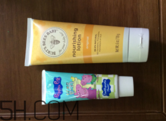 小蜜蜂潤(rùn)膚露多少錢(qián)？小蜜蜂潤(rùn)膚露貴不貴？