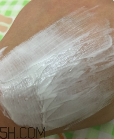 小蜜蜂水洗面膜敷多長時間？小蜜蜂水洗面膜用法