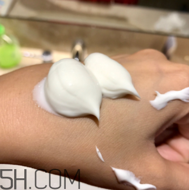 小蜜蜂水洗面膜敷多長時間？小蜜蜂水洗面膜用法