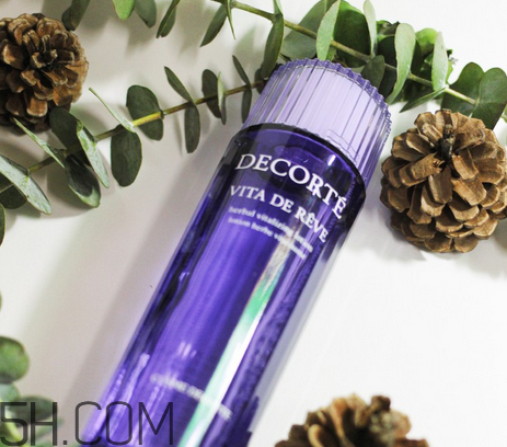 黛珂紫蘇水具有抗炎作用嗎？黛珂紫蘇水適合多少歲？