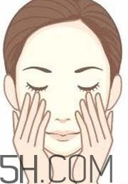 怎么用卸妝油不傷皮膚？卸妝油使用注意事項