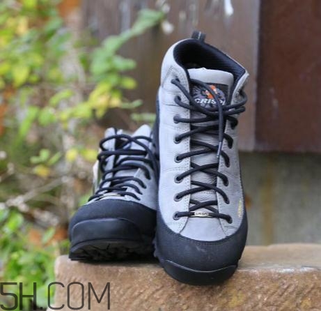 登山鞋要買大一碼嗎？登山鞋會(huì)越穿越大嗎？