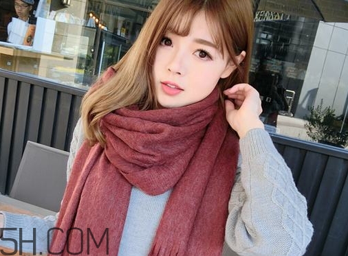 黃皮適合什么顏色圍巾_黃皮戴什么顏色圍巾好 黃皮適合什么顏色圍巾_黃皮戴什么顏色圍巾好