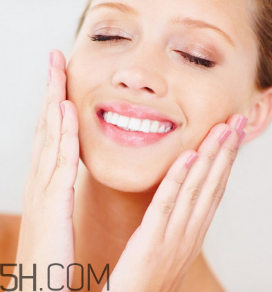 眼唇怎樣正確卸妝？卸妝膏的正確使用方法