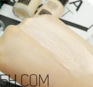 sivanna思薇娜水粉霜好用嗎？思薇娜水粉霜色號(hào)試色