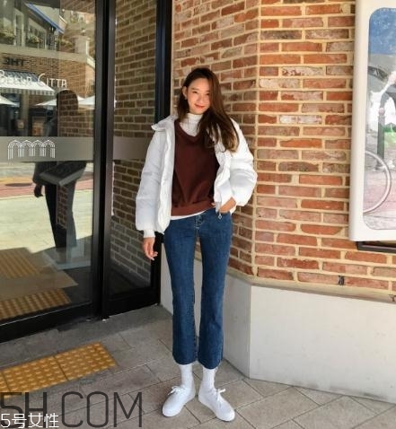白色羽絨服怎么搭配？白色羽絨服搭配圖片