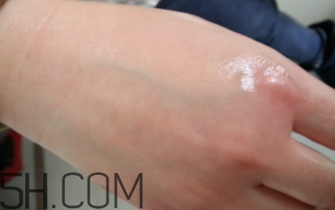 御泥坊黑玫瑰潔面乳怎么樣？御泥坊黑玫瑰潔面乳好用嗎？