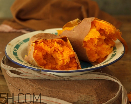 烤紅薯為什么比蒸熟的紅薯香？用微波爐烤紅薯要多長時間