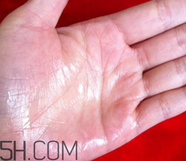 御泥坊黑玫瑰潔面乳怎么樣？御泥坊黑玫瑰潔面乳好用嗎？