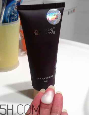 御泥坊黑玫瑰潔面乳怎么樣？御泥坊黑玫瑰潔面乳好用嗎？