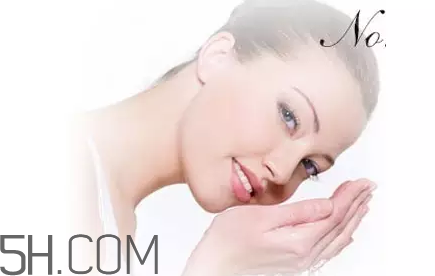 fancl卸妝油有幾款？每天用卸妝油傷皮膚嗎？