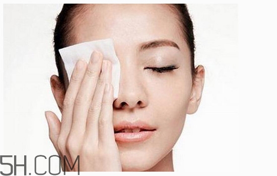 卸妝油如何卸眼妝？不化妝怎么用卸妝油？
