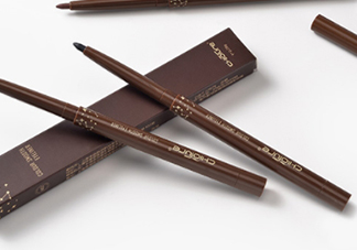 稚優(yōu)泉眼線膠筆好用嗎？稚優(yōu)泉眼線膠筆和眼線液筆哪個(gè)好