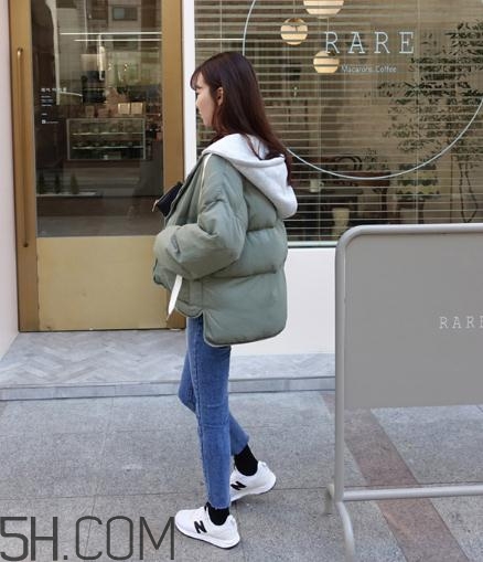 綠色羽絨服怎么搭配？綠色羽絨服搭配圖片