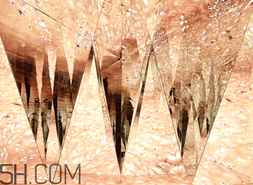 海藍(lán)之謎鎏金煥顏精華液多少錢？怎么用？