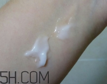 稚優(yōu)泉凍乳是什么？稚優(yōu)泉深海精靈保濕凍乳怎么用