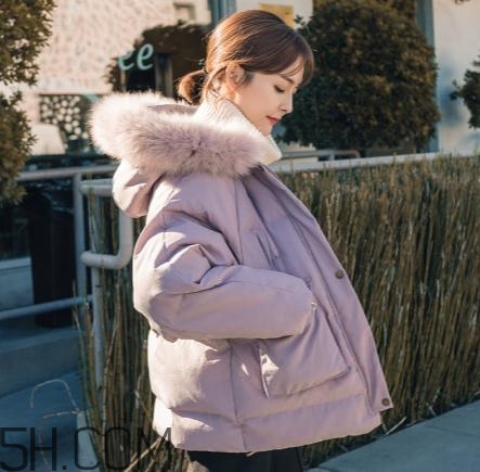 面包服是羽絨服嗎？面包服和羽絨服的區(qū)別