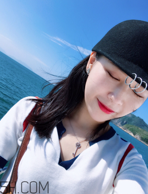 雅詩蘭黛口紅350好看嗎？雅詩蘭黛370口紅好看嗎？