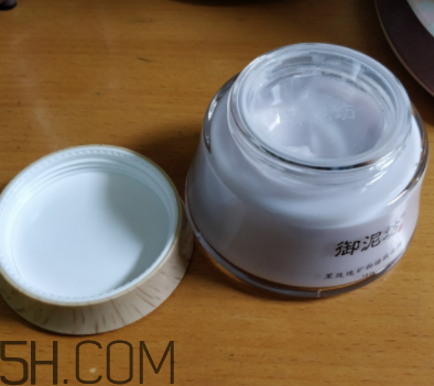 御泥坊黑玫瑰面膜什么功效？御泥坊黑玫瑰面膜怎么樣？