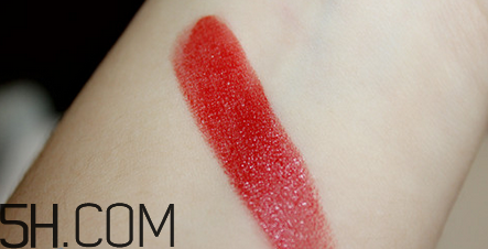 雅詩蘭黛和迪奧口紅哪個好用？雅詩蘭黛傾慕420口紅怎么樣？