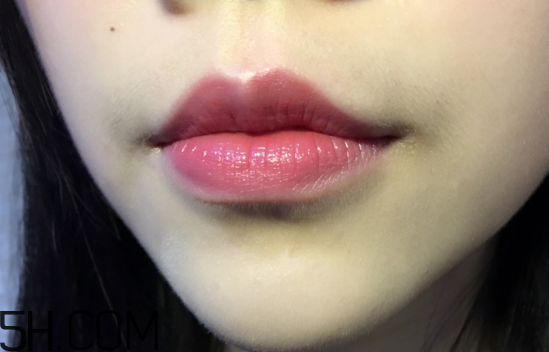 雅詩蘭黛和迪奧口紅哪個好用？雅詩蘭黛傾慕420口紅怎么樣？