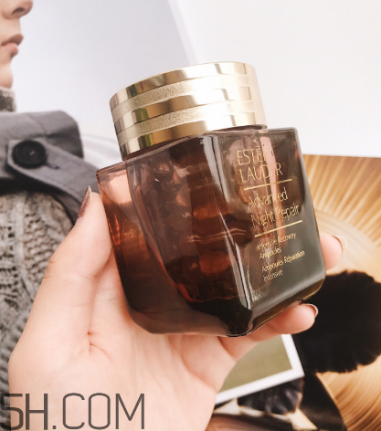 雅詩(shī)蘭黛安瓶膠囊好用嗎？雅詩(shī)蘭黛安瓶膠囊使用方法