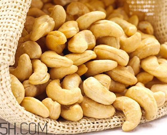買腰果怎么挑選？什么樣的腰果不能吃